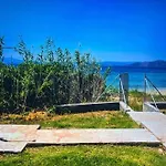Σπίτι διακοπών Seaside With Private Football Pitch
