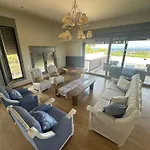 Σπίτι διακοπών Seaside With Private Football Pitch *