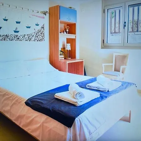 Seaside With Private Football Pitch Holiday home *