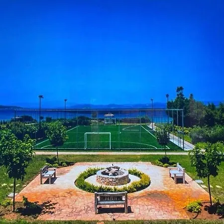 Holiday home Seaside With Private Football Pitch