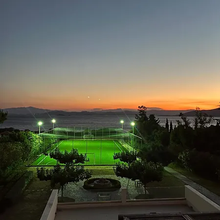 Semesterbostad Seaside With Private Football Pitch