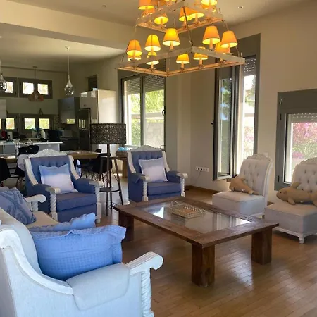 Seaside With Private Football Pitch Tatil Evi *